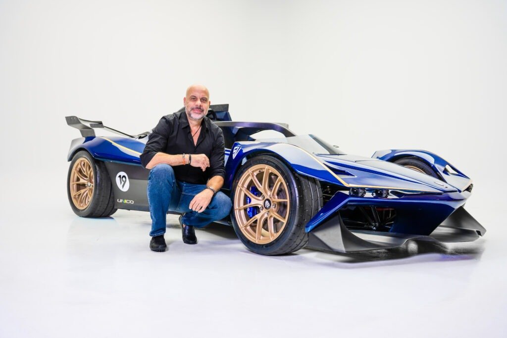 Adher Cabral Design Chefe do SuperCarro UNICO